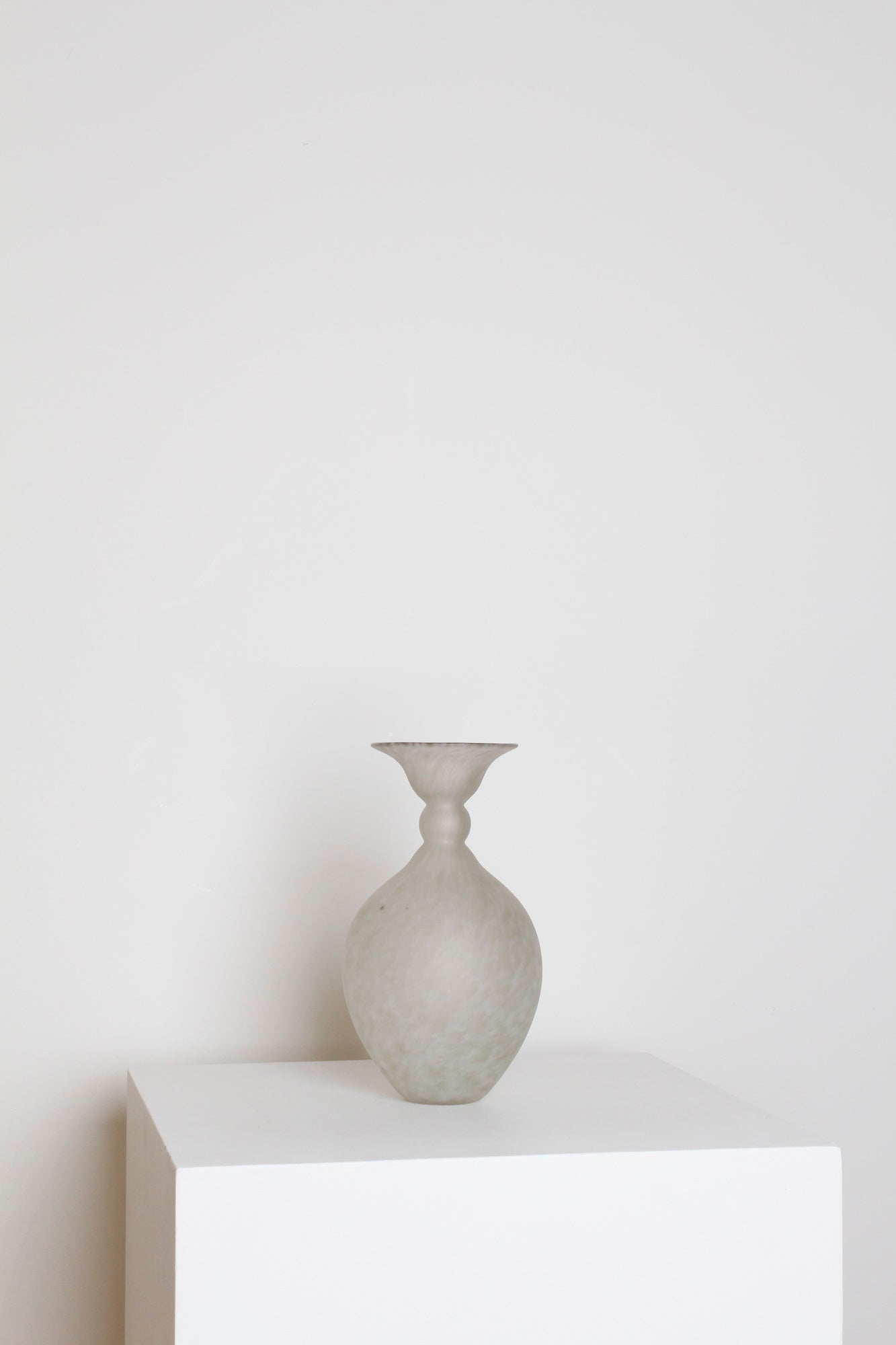 No. 773 | Romaine Vase