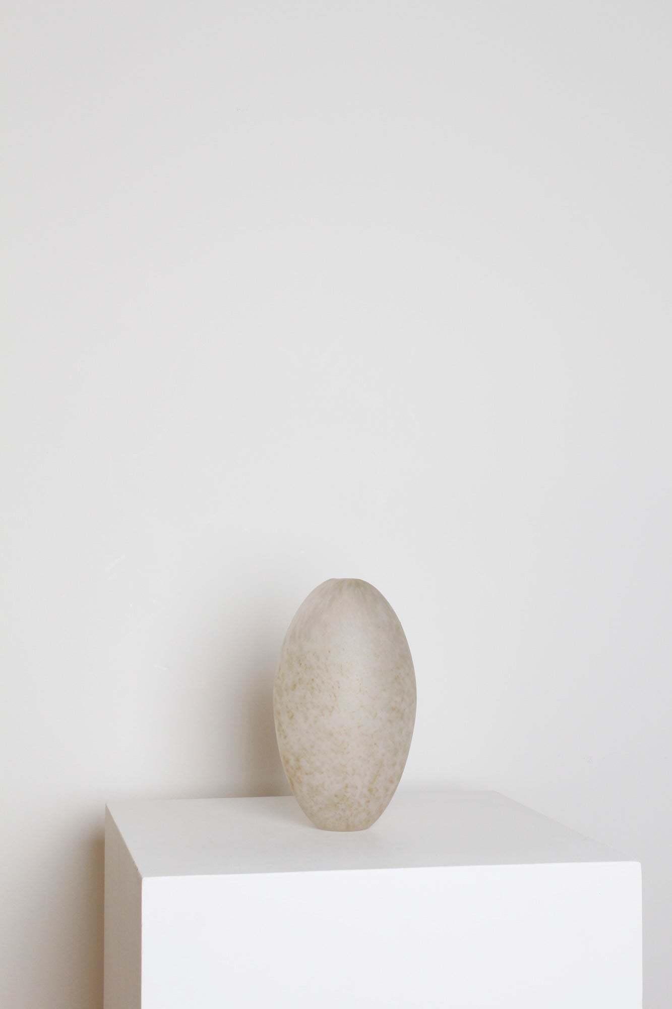 No. 791 | Autruche Vase