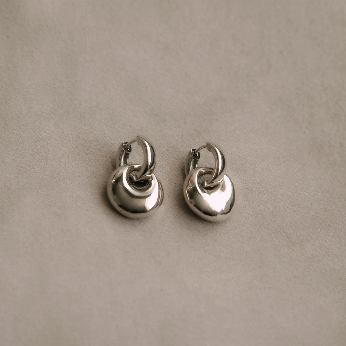 Rheite Earrings