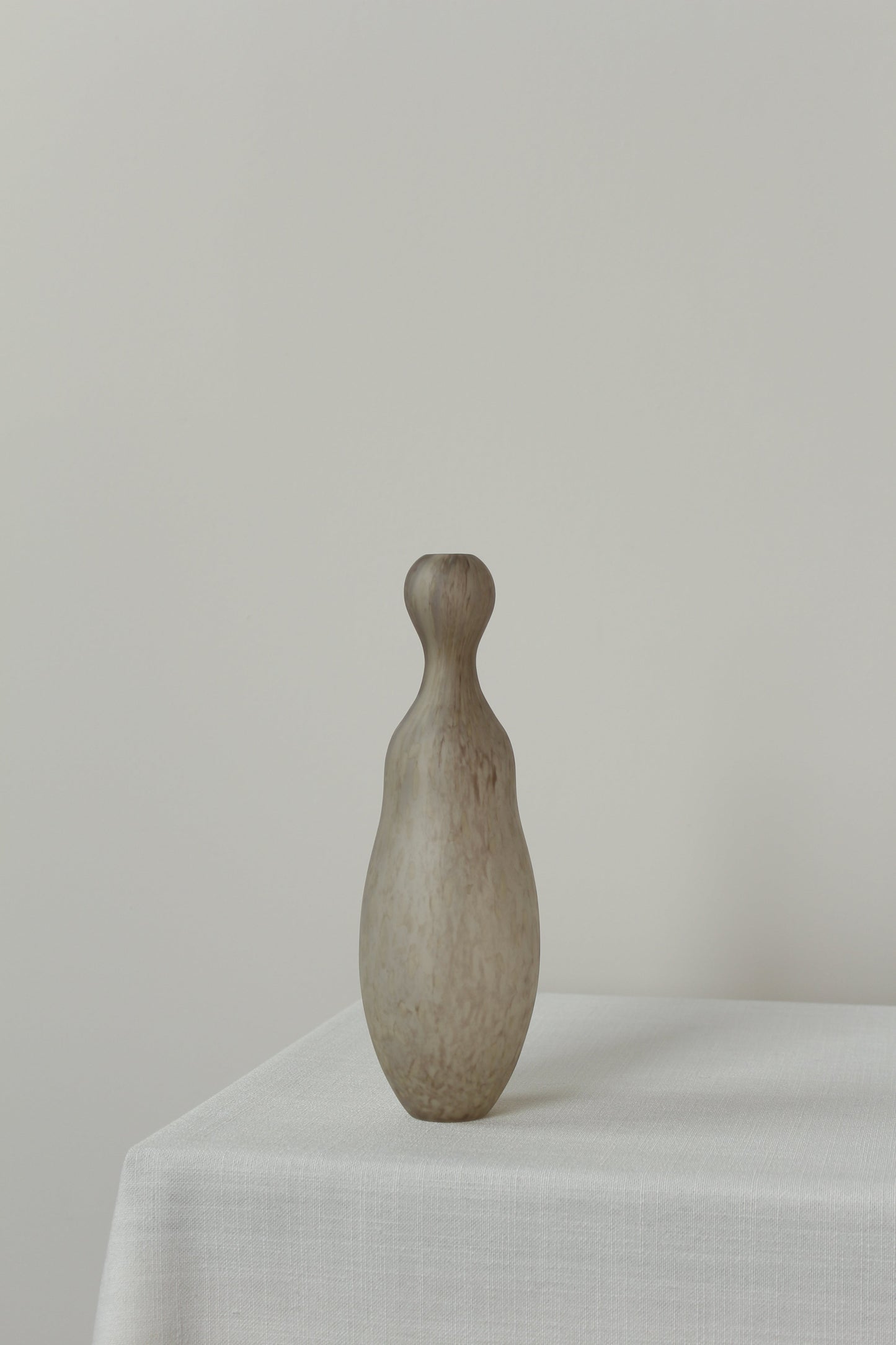 No. 1044 | Slim Quille Vase