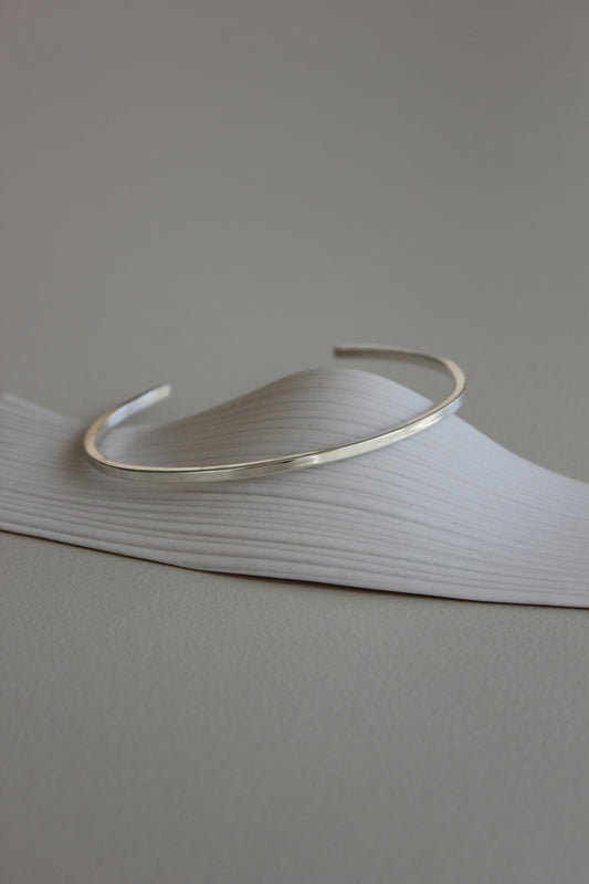 Liso Smooth Silver Cuff